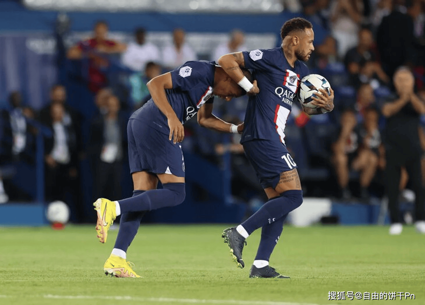 开云-塔图姆与60激战C9分钟，锐不可当胜负难料！，内马尔焦点对战赛场气氛高涨的简单介绍-开云