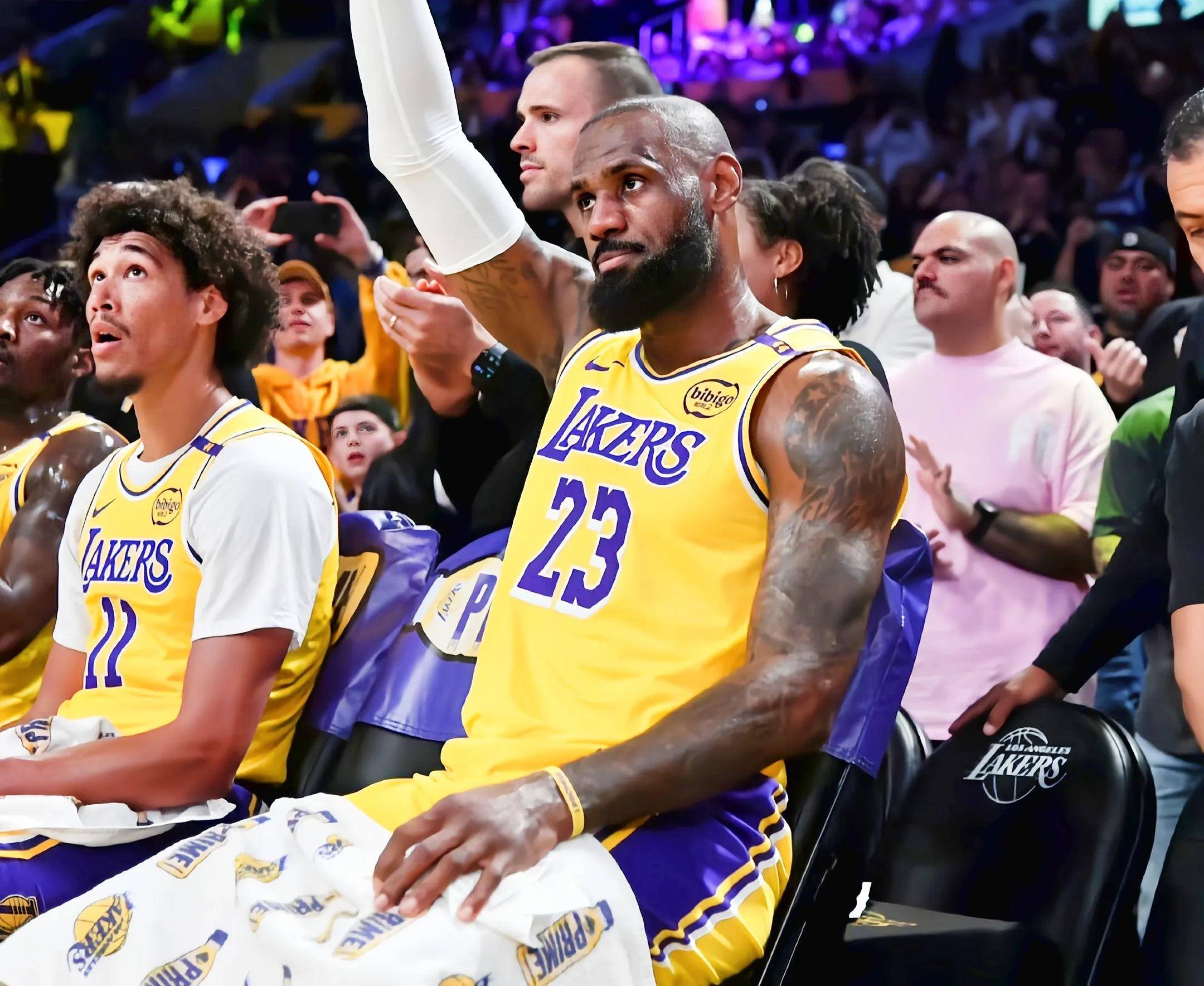 开云体育下载-关于里程碑夜芝加哥公牛外线爆发，NBA常规赛国际比赛日刷纪录，话题不断，赛季目标并未改变的信息-开云体育下载