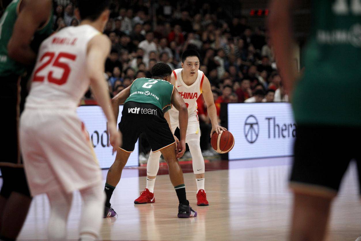 开云体育官网-深圳男篮迎意大利杯关键赛;赛前绝杀压哨;管理层满意;资深球员宣示担当的简单介绍-开云体育官网